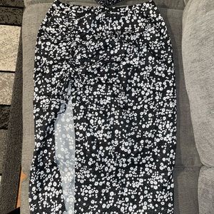 SHEIN Black/White Floral Skirt with Slit